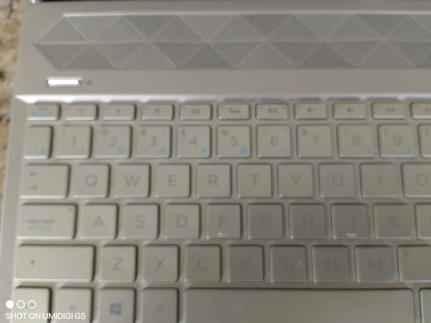 HP Laptop - Intel Core i7, 8GB RAM, 476GB SSD - photo 3