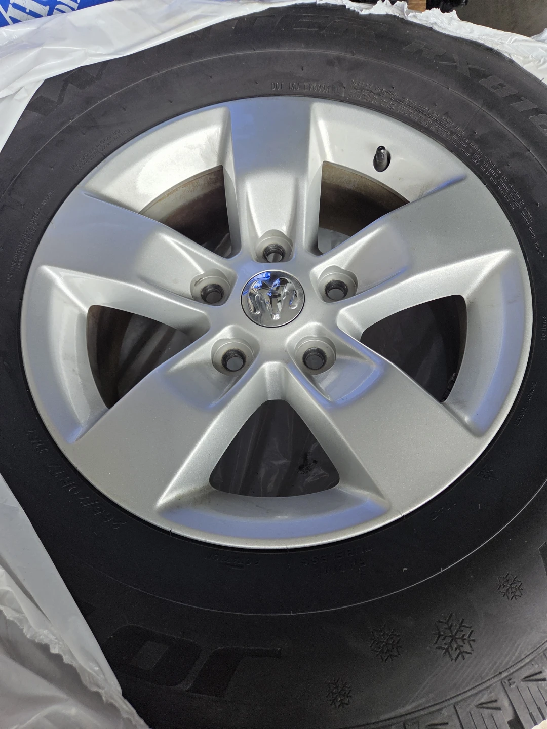 Dodge Ram Alloy Wheel with Tire