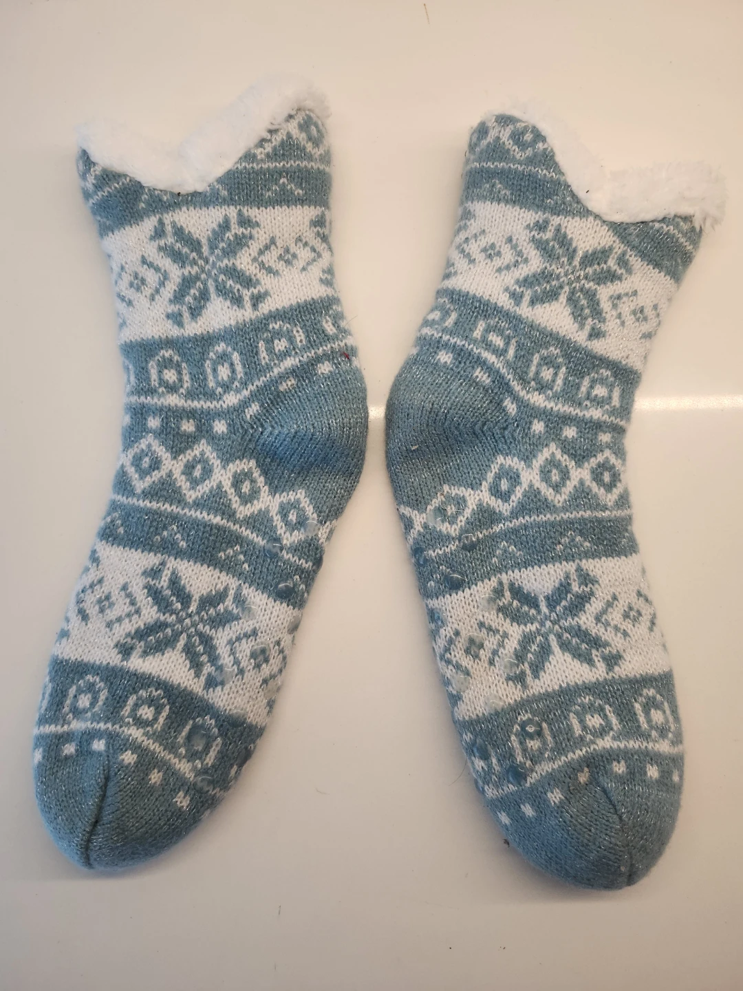 Cozy Snowflake Sherpa Lined Slipper Socks