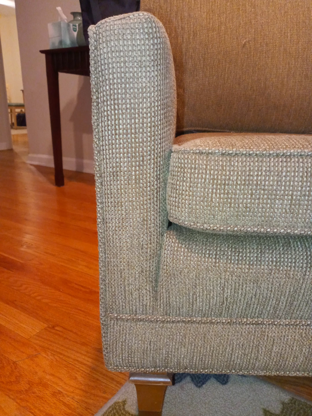Two Matching Arm Chairs - photo 3
