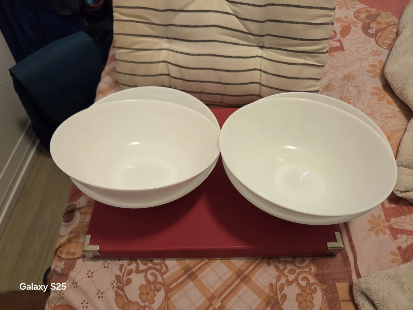 Set of 2 White Serving Bowls - photo 3