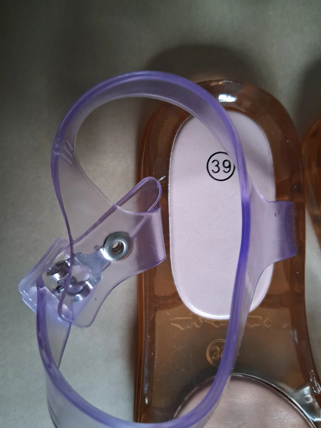 Sheer socks with floral embroidery & Jelly sandals - photo 2