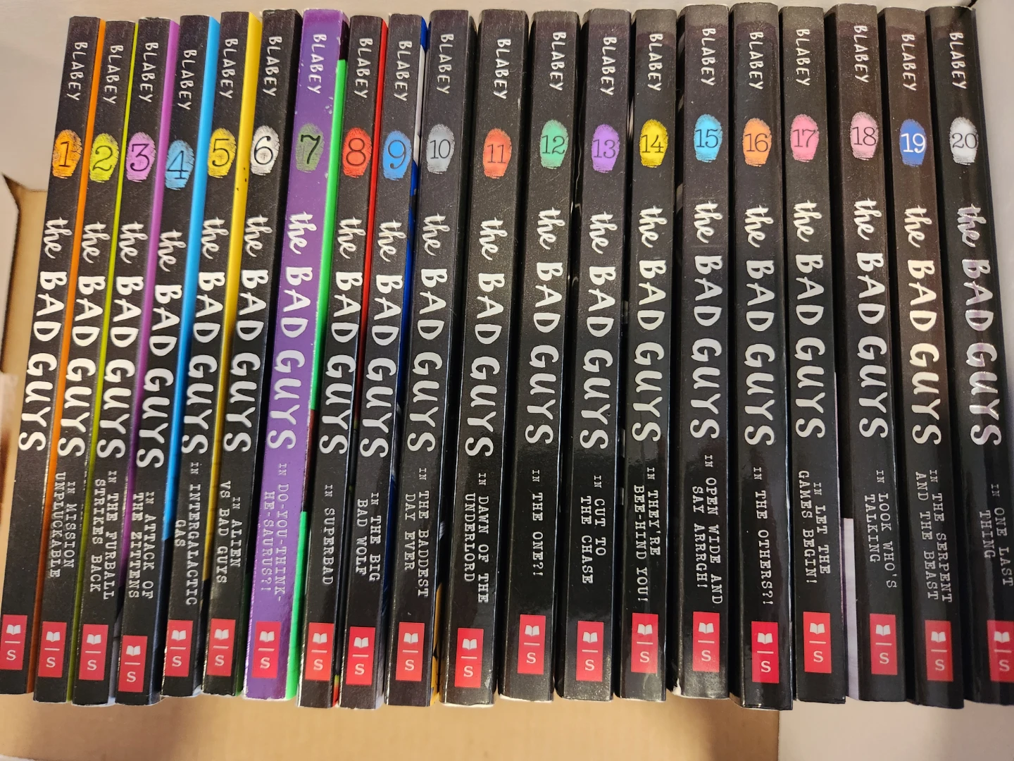 The Bad Guys Book Series by Aaron Blabey (Books 1-20)
