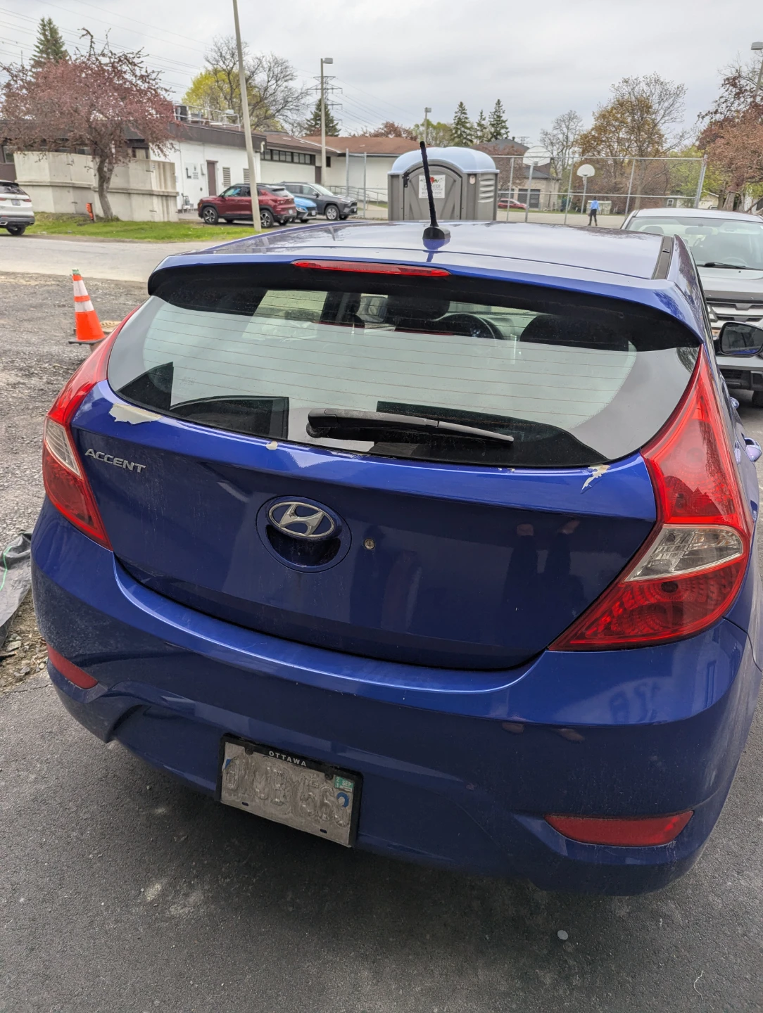 2014  Hyundai Accent Hatchback - photo 3