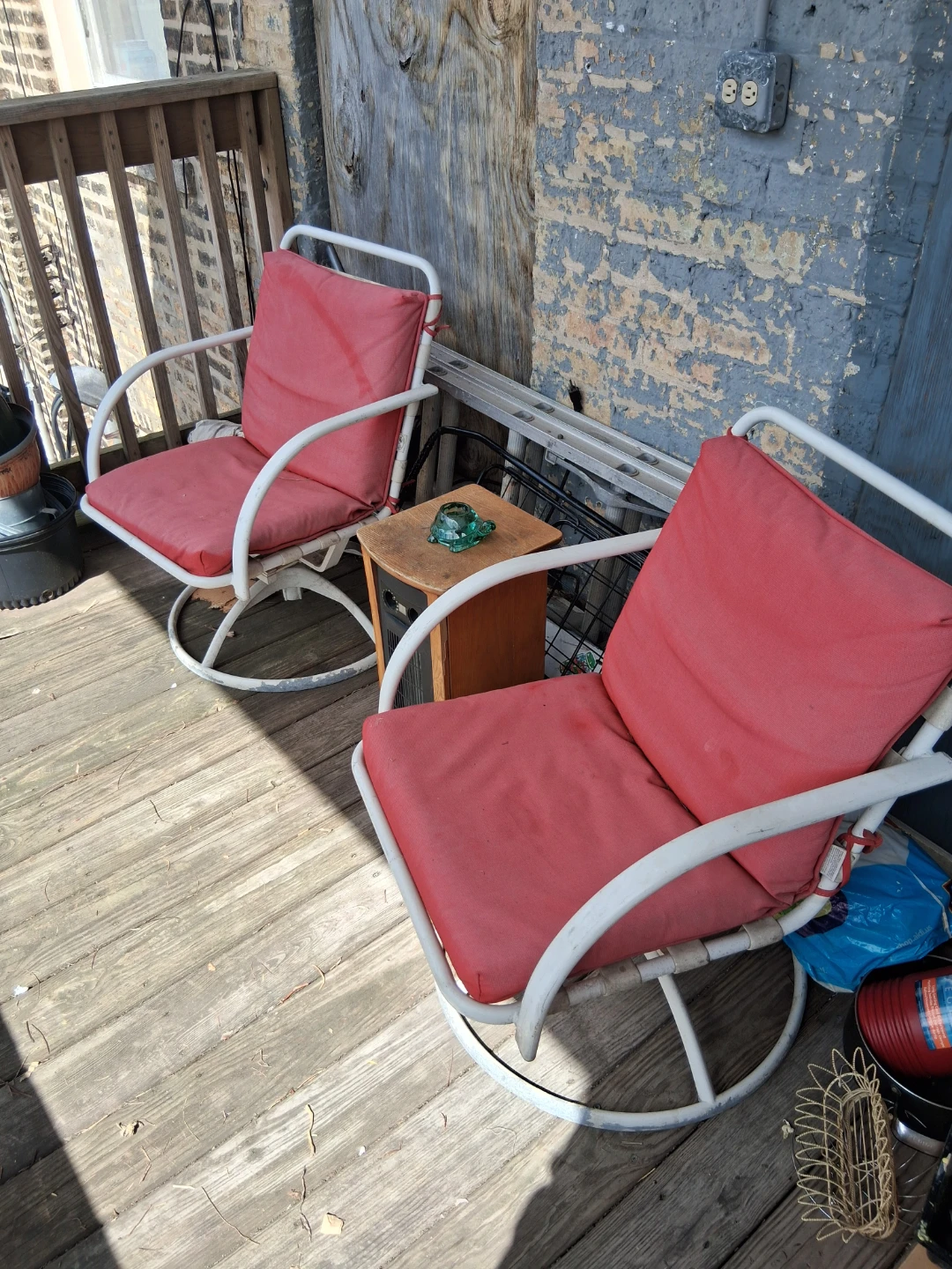 Set of 2 Swivel Patio Chairs with Red Cushions