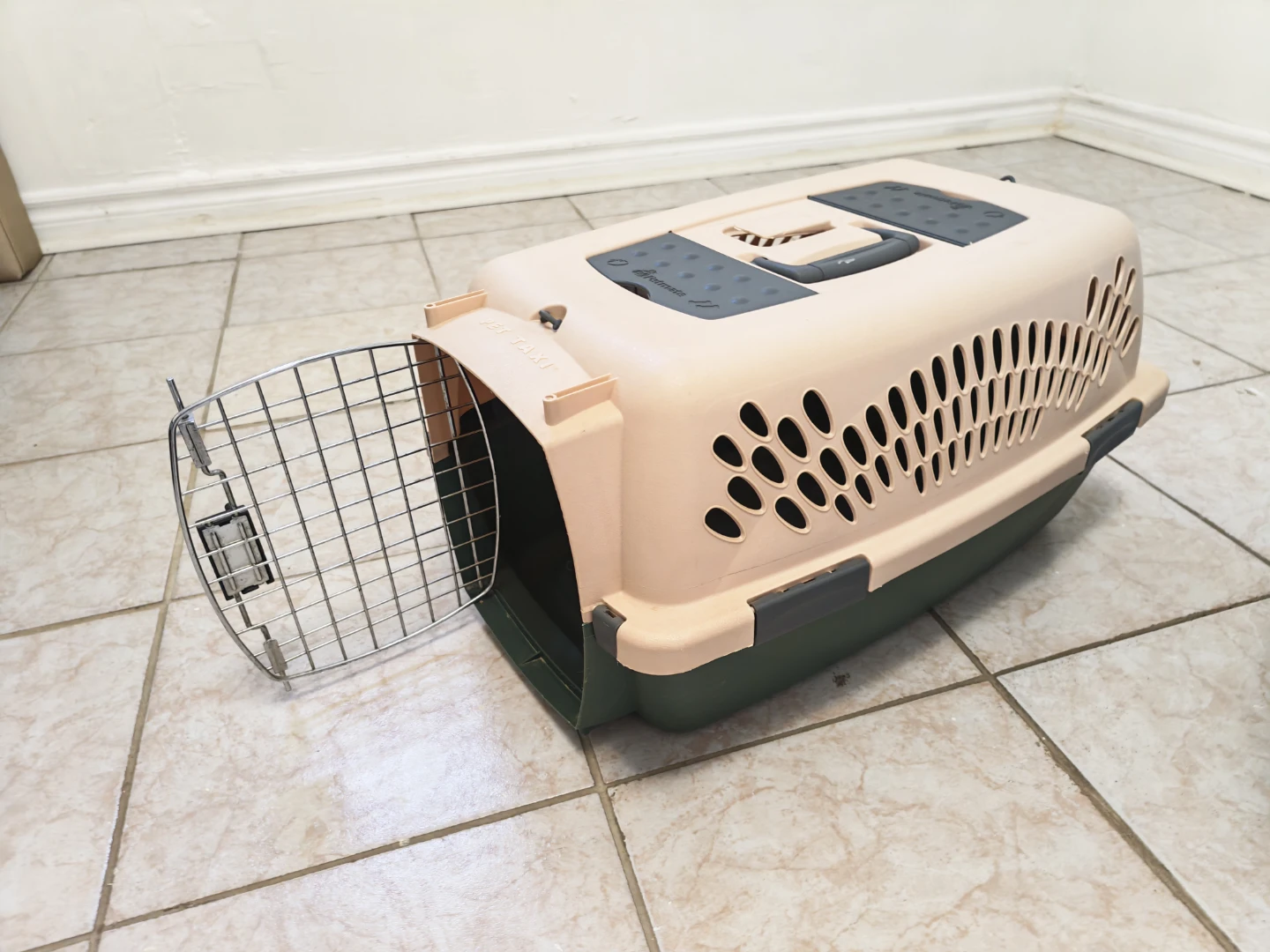 Pet Carrier for Cats and Small Dogs - photo 3