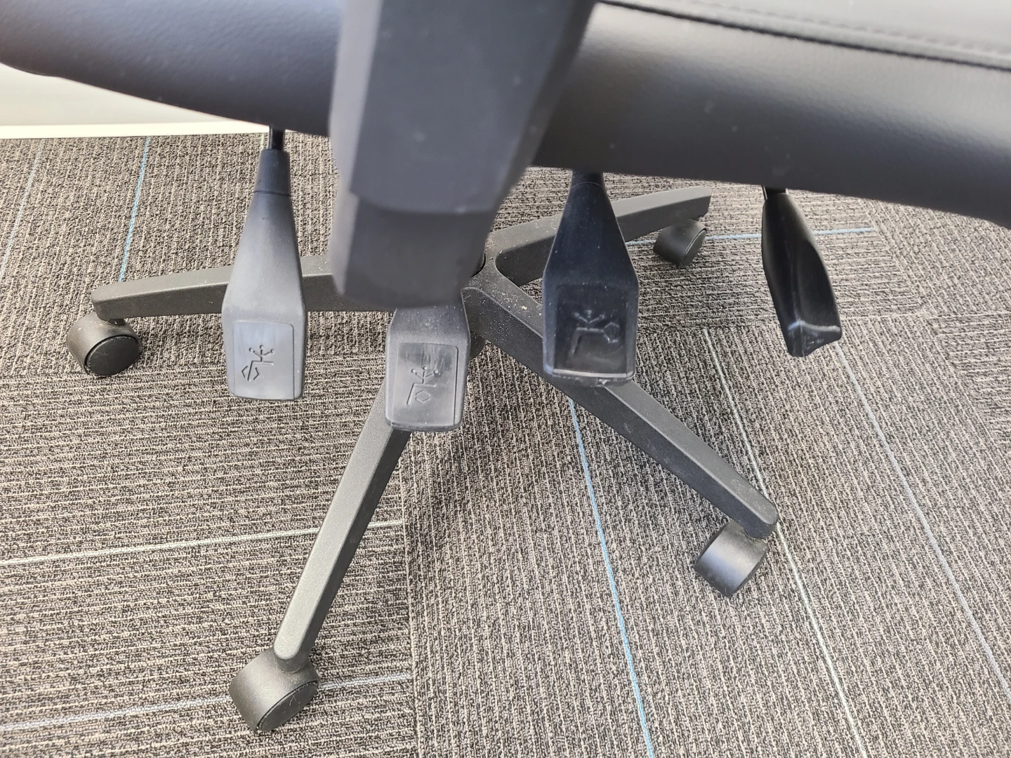 Desk Chair - photo 4