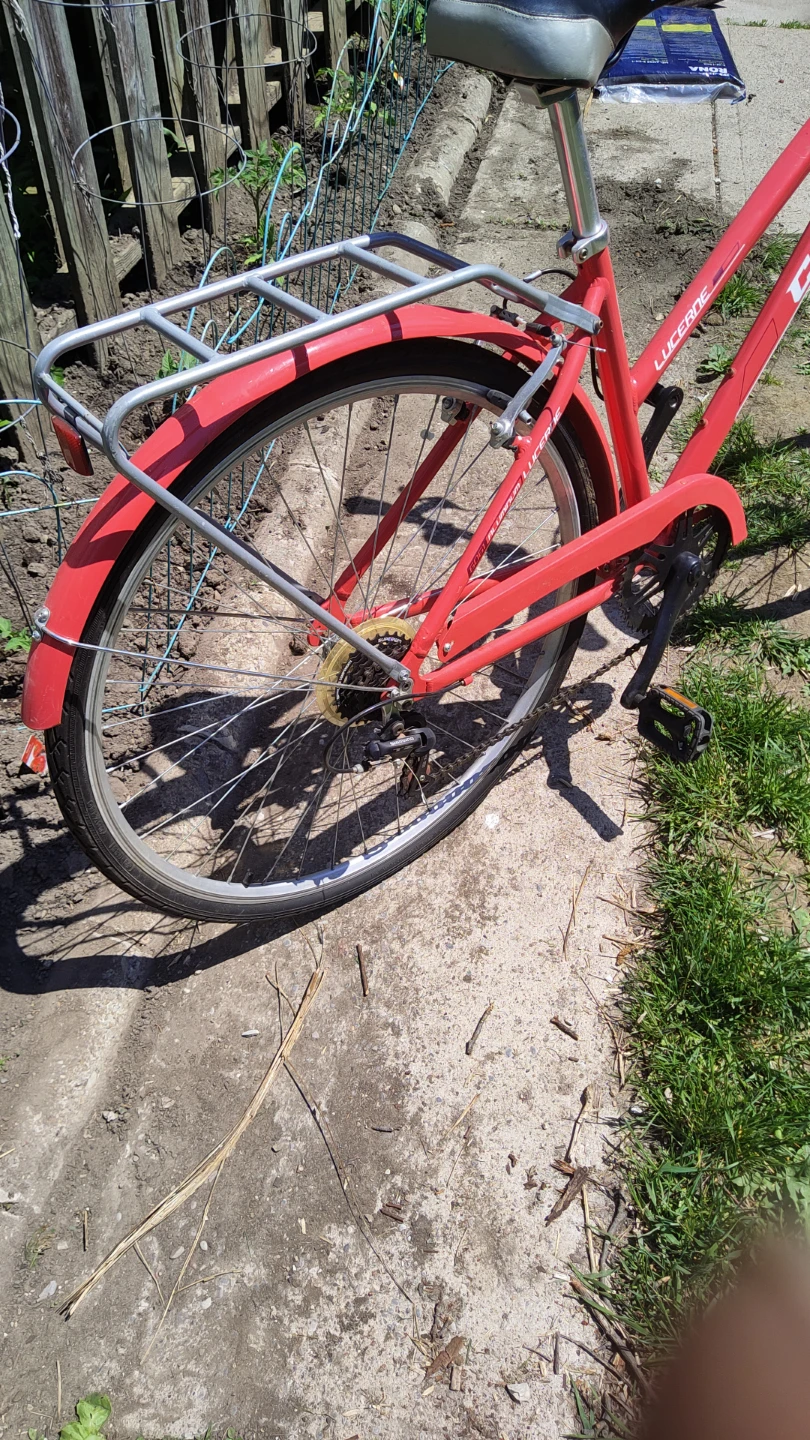 Red CCM Lucerne Women's Cruiser Bicycle - photo 2
