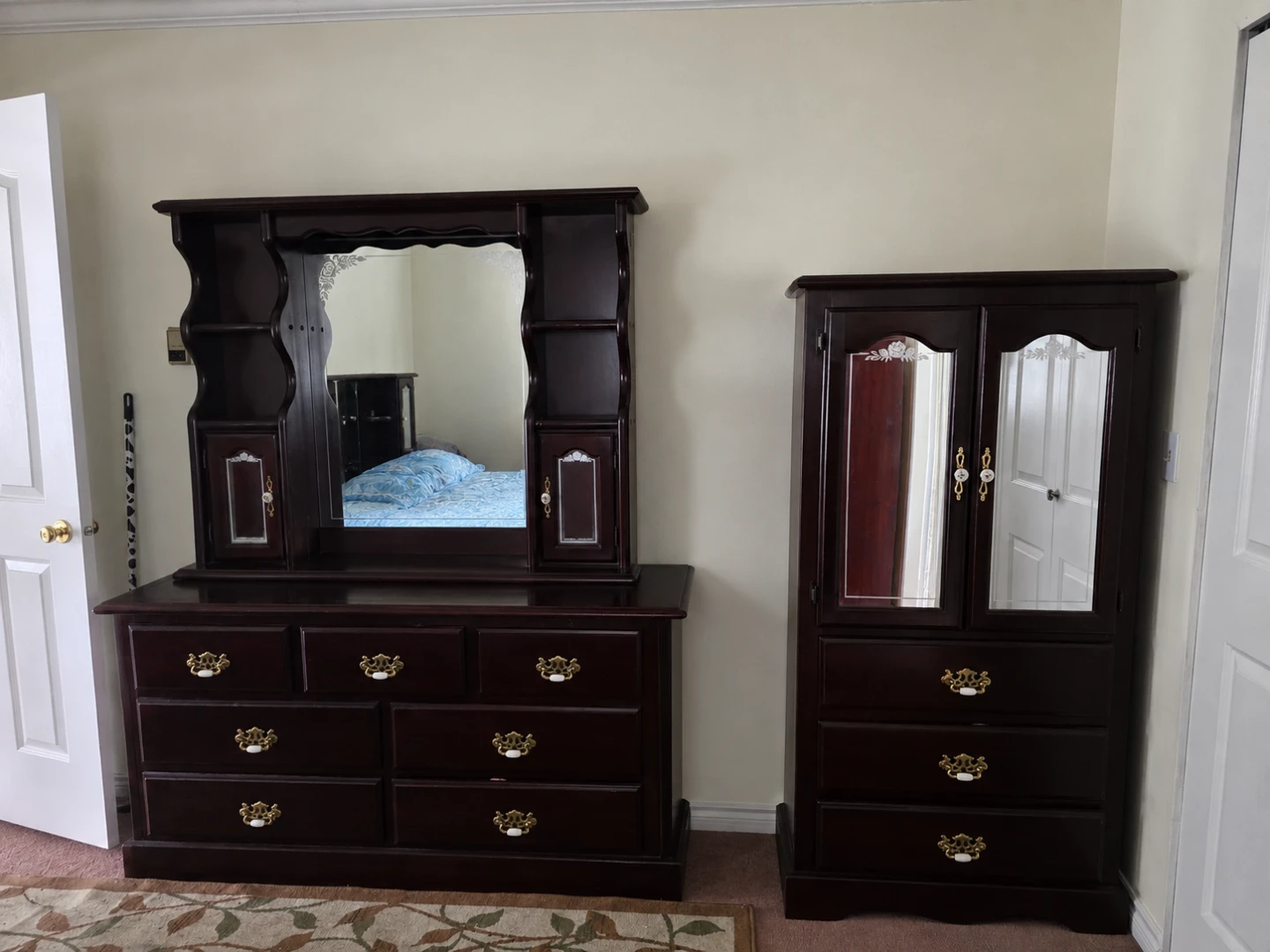 Dark Wood Bedroom Set - photo 2