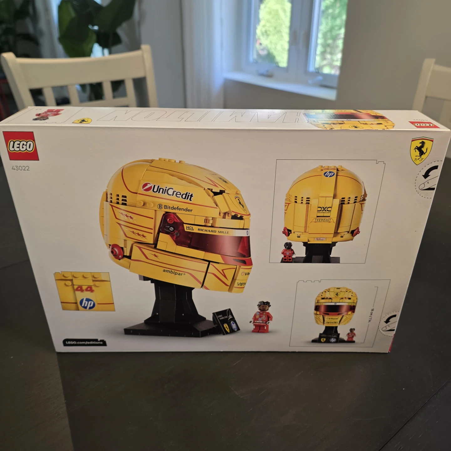 LEGO 43022 Scuderia Ferrari HP Lewis Hamilton Helmet - photo 2