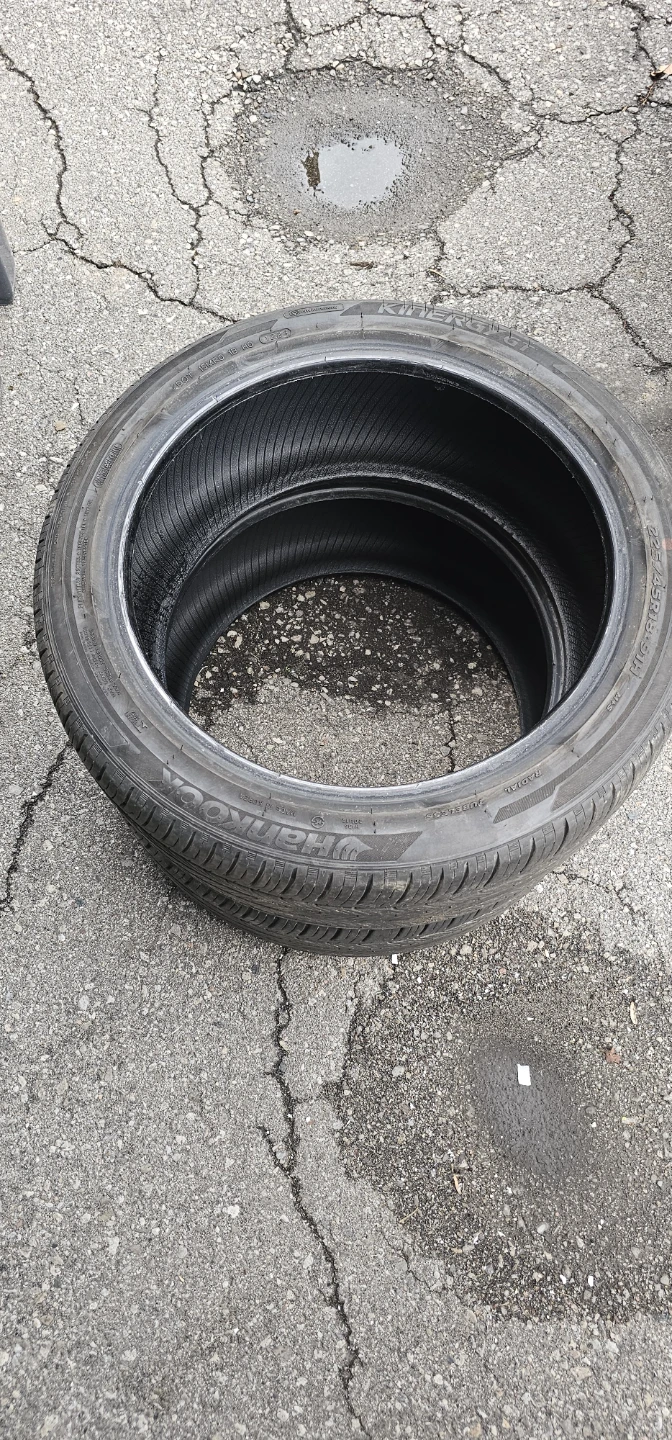 Hankook Kinergy GT Tires 225/45R18 91H