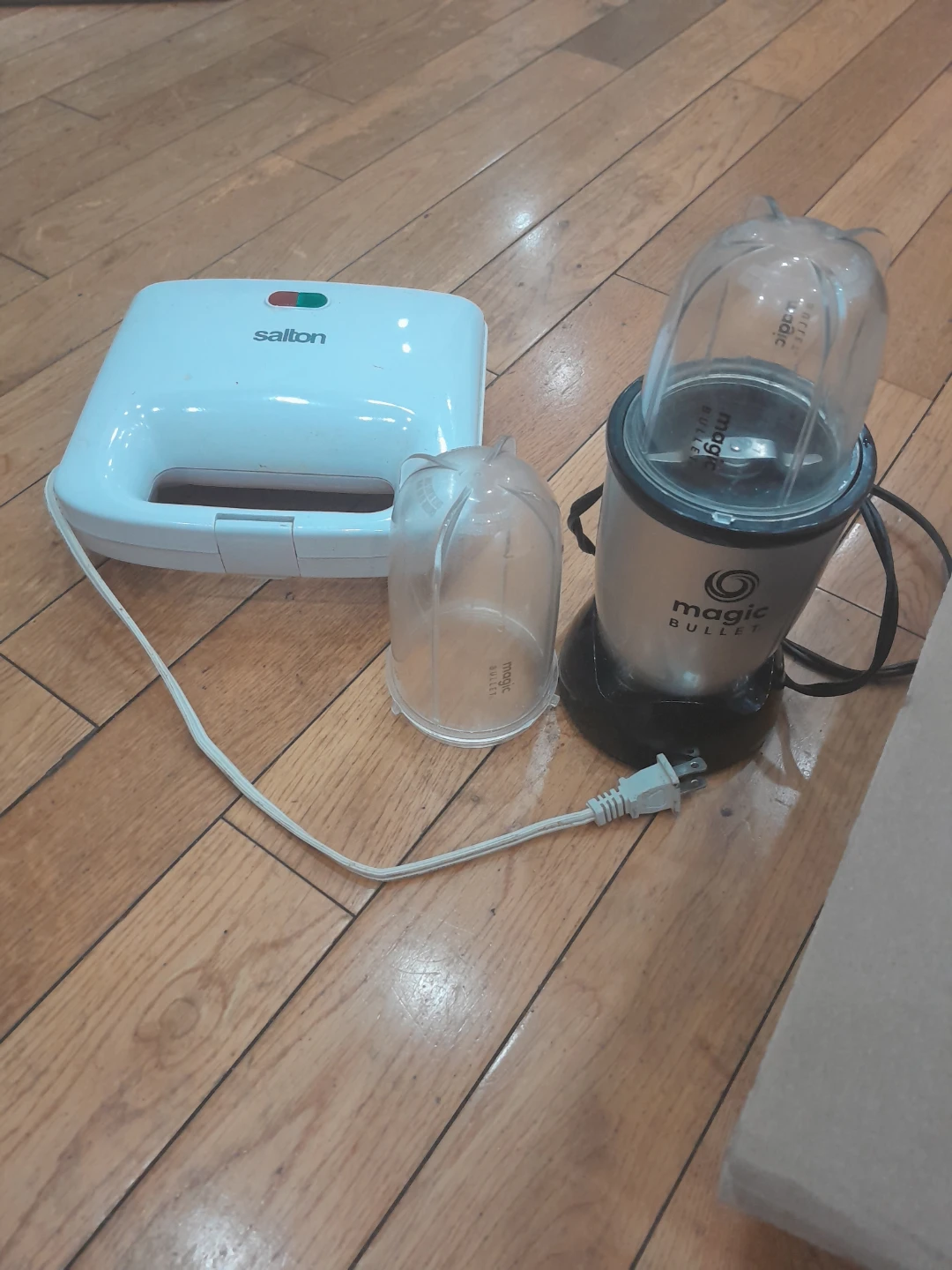 Magic Blender and Salton Sandwich Maker canisters all for $30 - photo 2