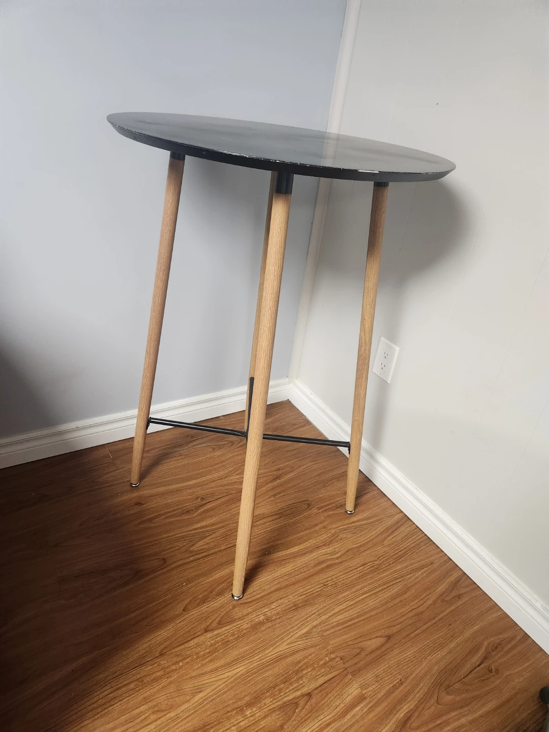 Round Black Table with Wooden Legs - photo 4
