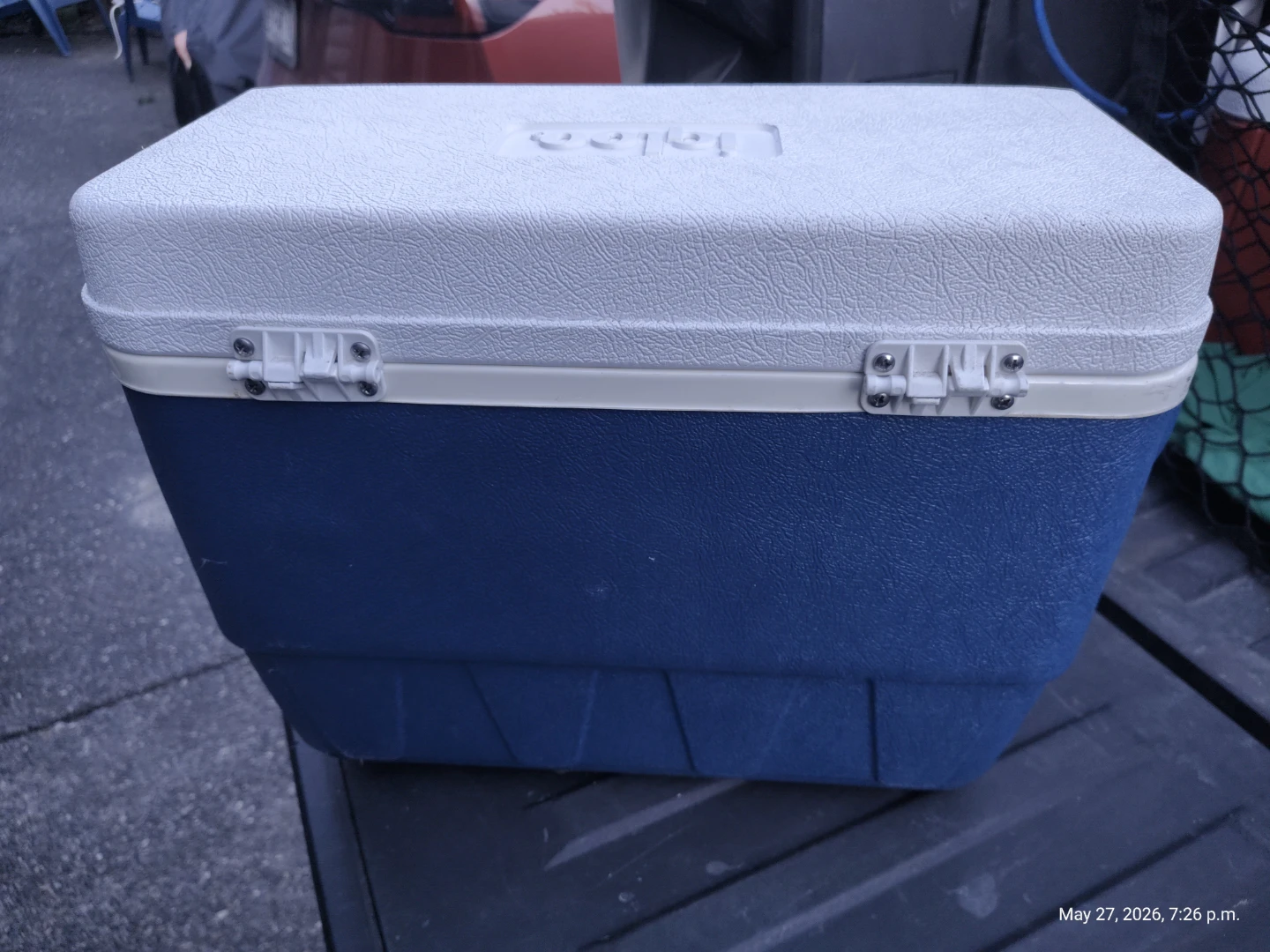 IGLOO 28qt Fishing Cooler 🥕 CLEAN 🫧 - photo 3