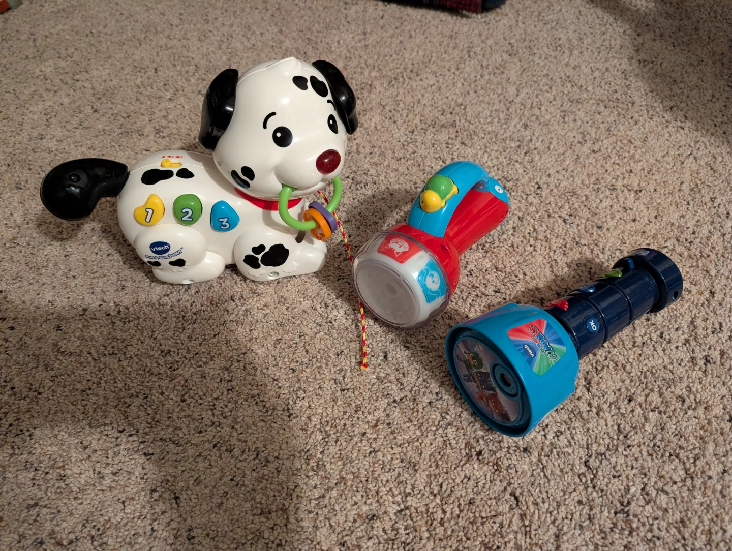 VTech Pull and Play Puppy and Two Flashlights
