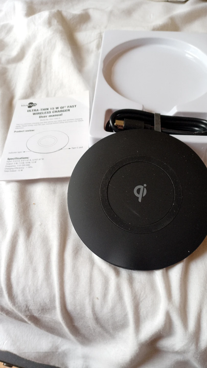 Bluehive Wireless Charger 15W Qi Fast Charging - photo 3