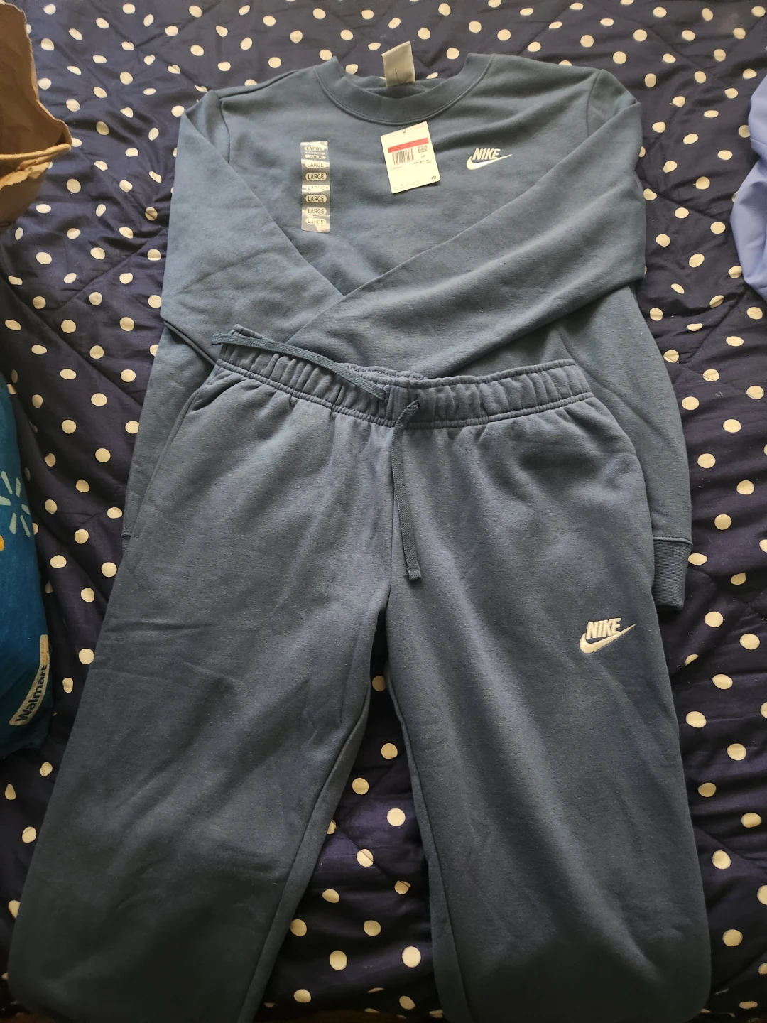 Nike Crewneck Sweatshirt and Jogger Pants Set