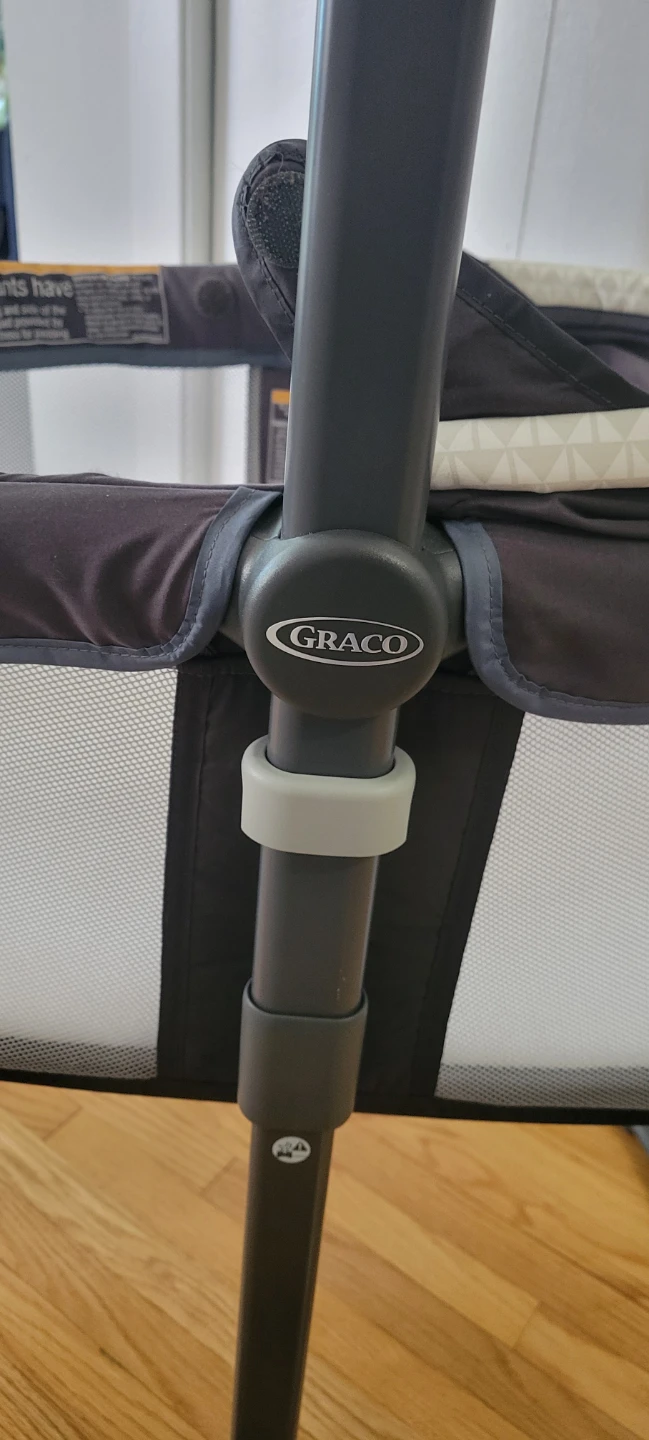 Graco Portable Bedside Bassinet - photo 5