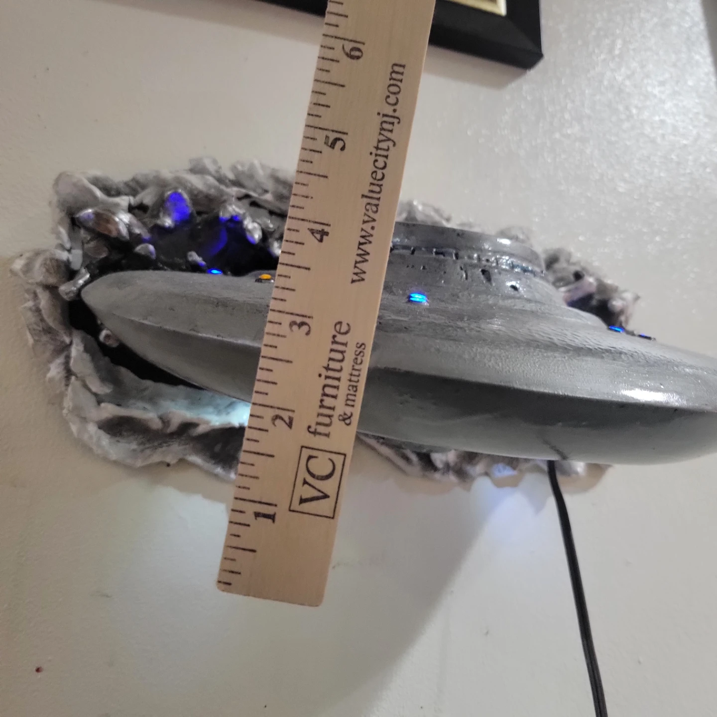 UFO Wall Decor with Lights - photo 3