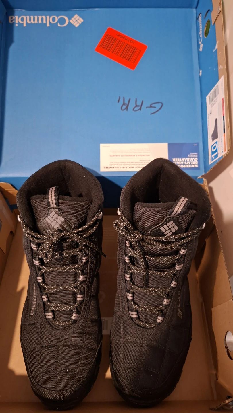 Columbia Black Insulated Winter Boots for Men