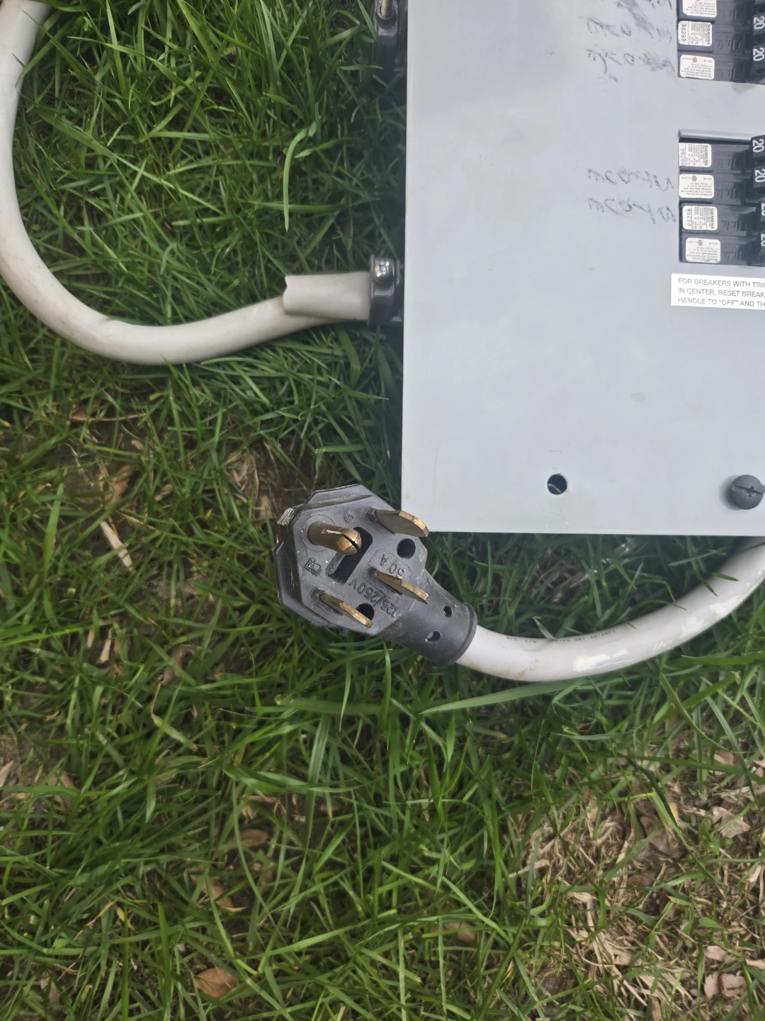 Siemens EQ Loadcentre Electrical Breaker Panel with Plug - photo 2