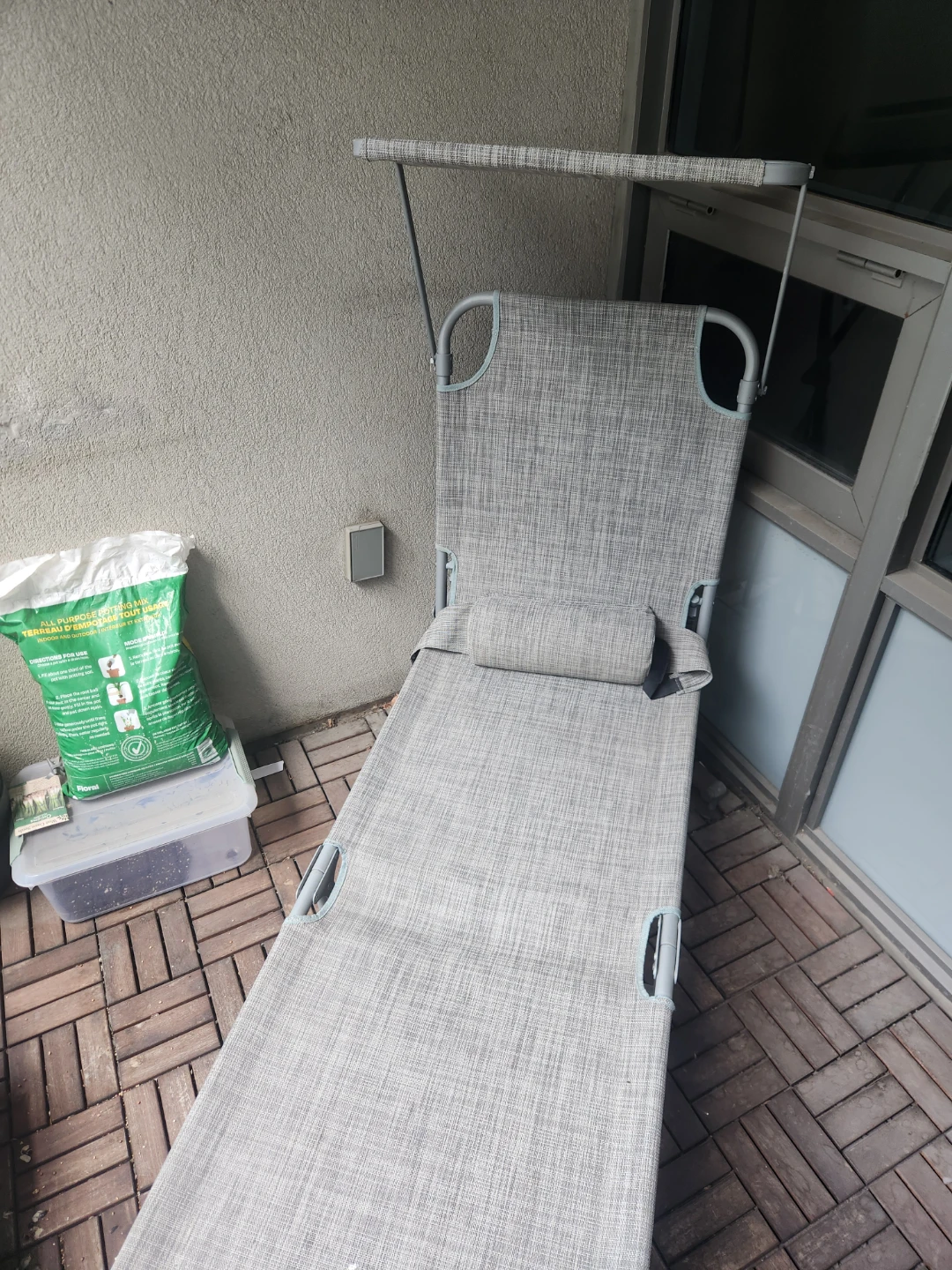 Grey Foldable Chaise Lounge Chair with Canopy