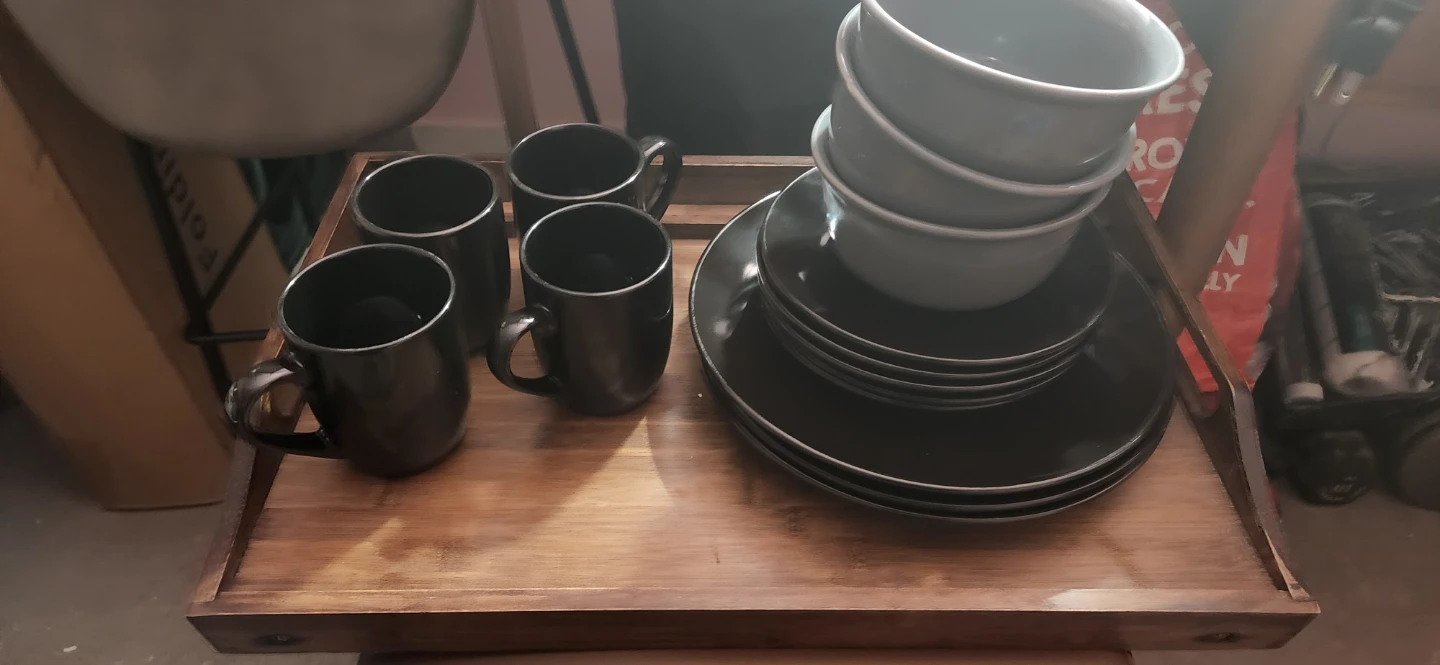 Dinnerware Set - 4 Mugs, 4 Plates, 4 Bowls