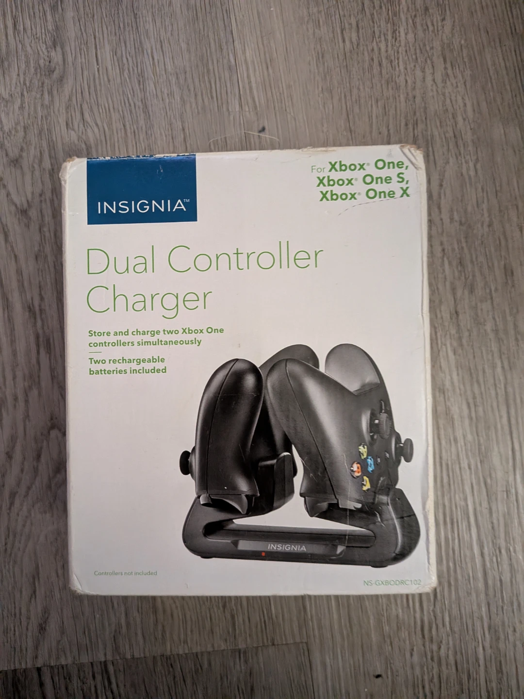 Insignia Dual Controller Charger for Xbox One