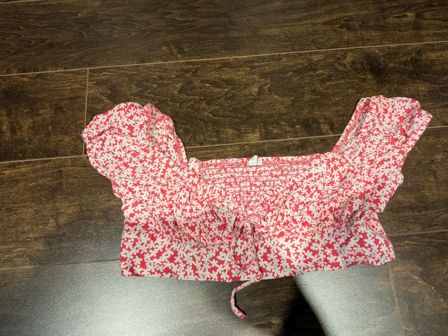 Garage Smocked Floral Crop Top G/L