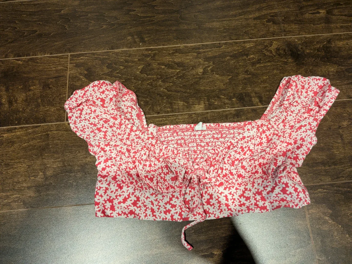 Garage Smocked Floral Crop Top G/L