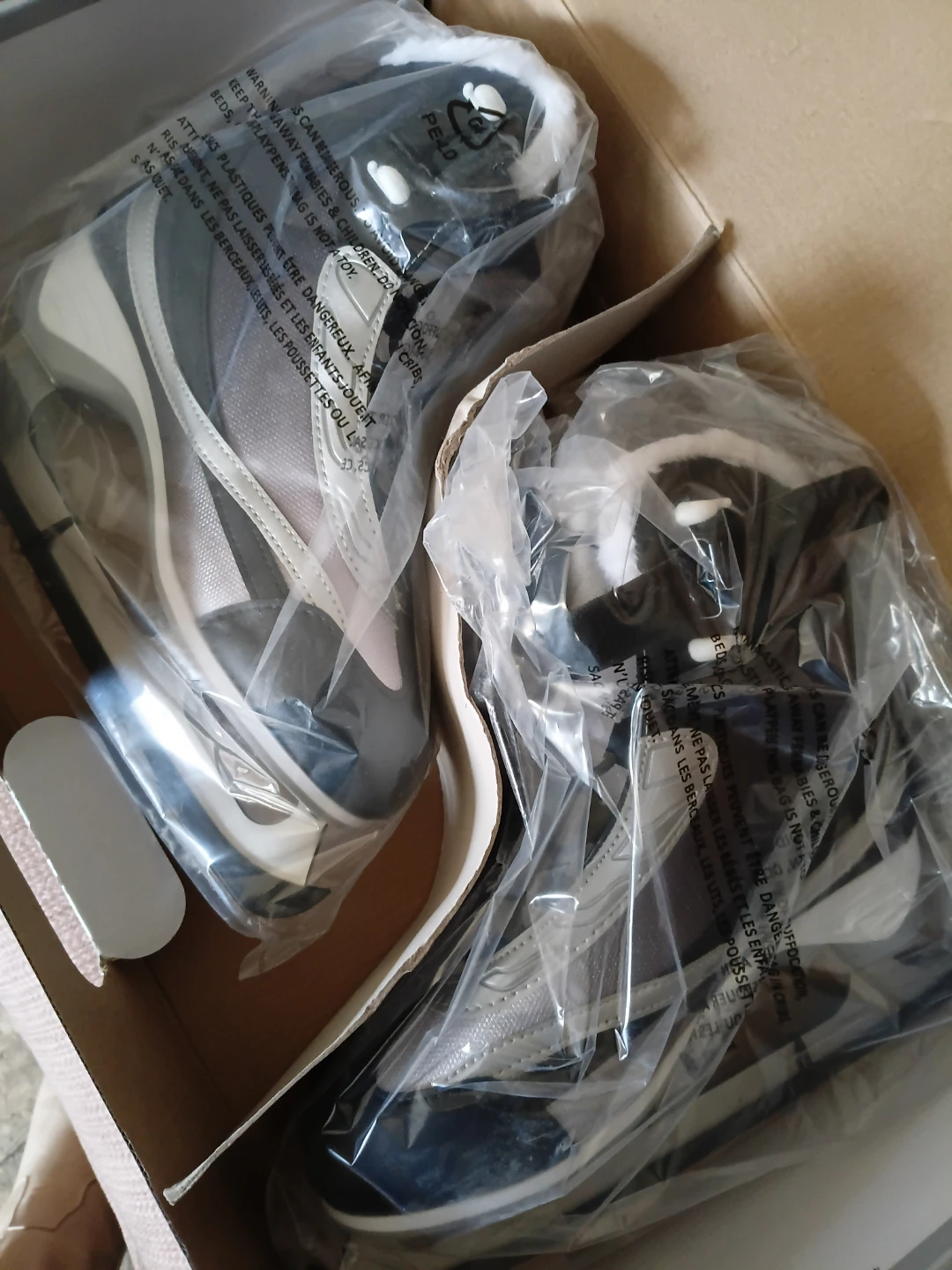 Pelda Recreational Ice Skates - Women's Size 6