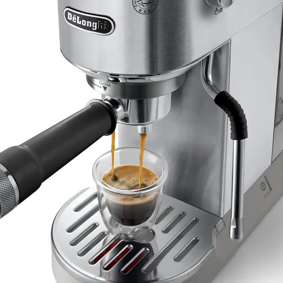 DeLonghi Espresso Machine (BRAND NEW IN BOX) - photo 3