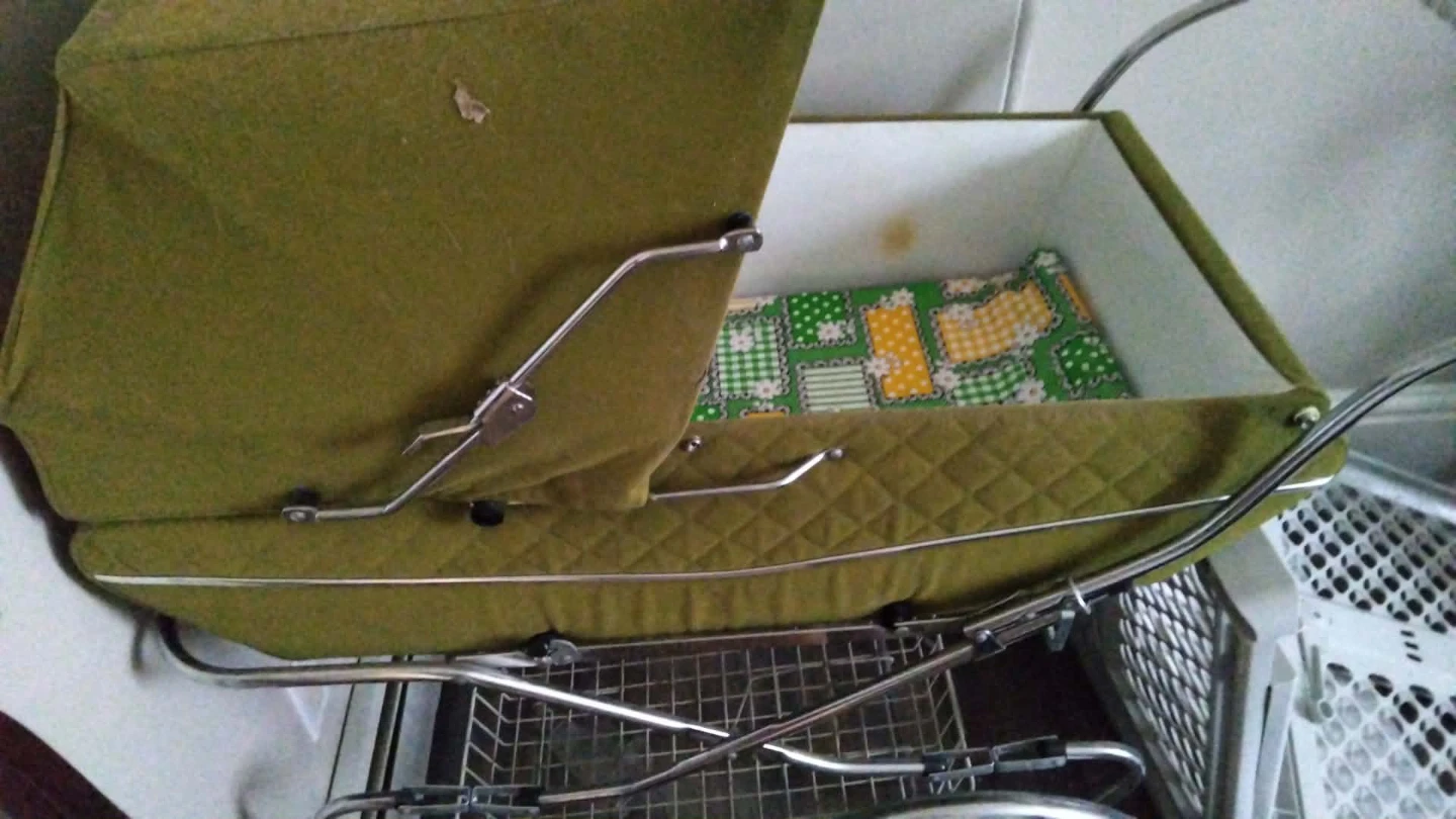 Vintage Baby Bassinet Pram - photo 2