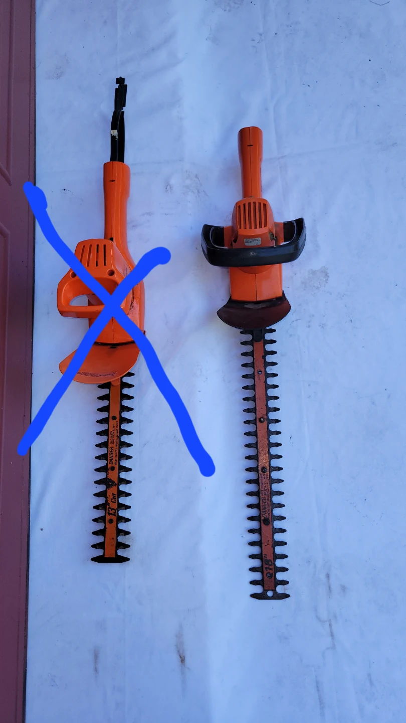 B&D 18" Hedge Trimmer and 20V Blower