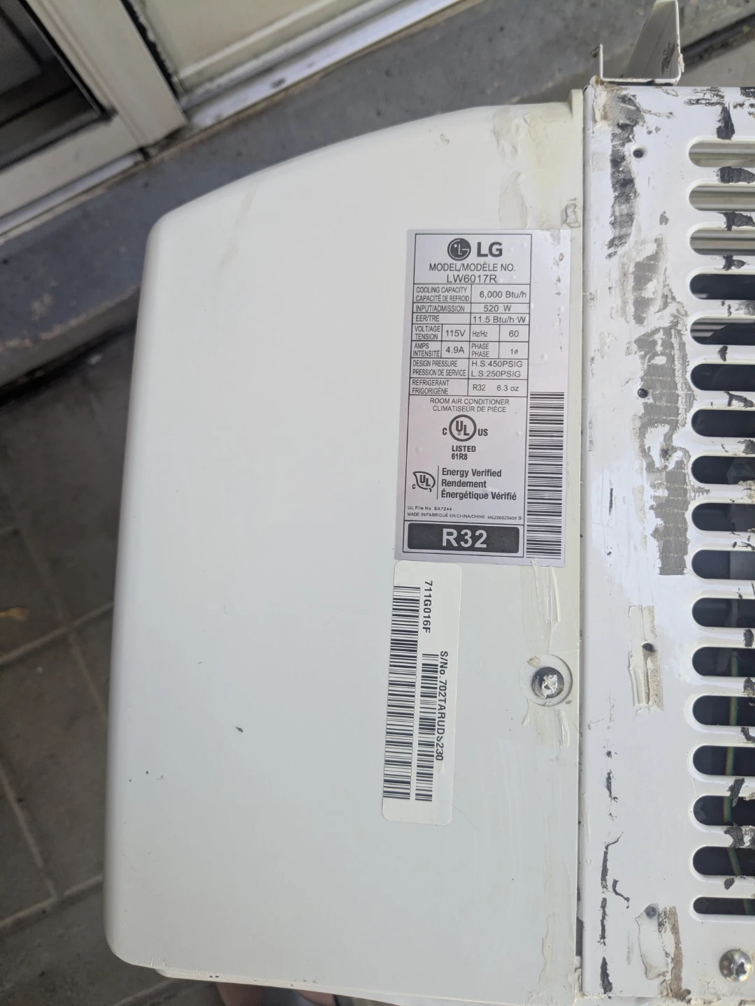 "LG Window AC – Blows Ice Cold - photo 4