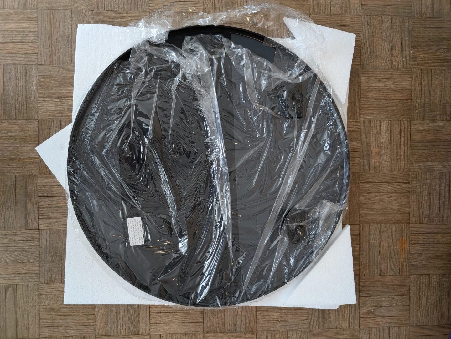 Round Wall-mounted Mirror - photo 3