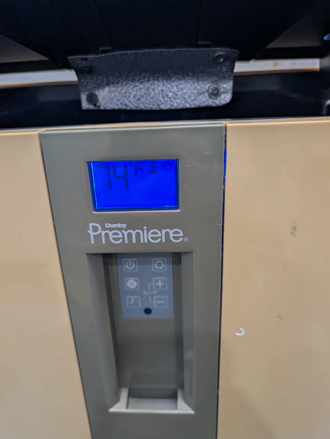 Danby Premiere Portable Air Conditioner - photo 2