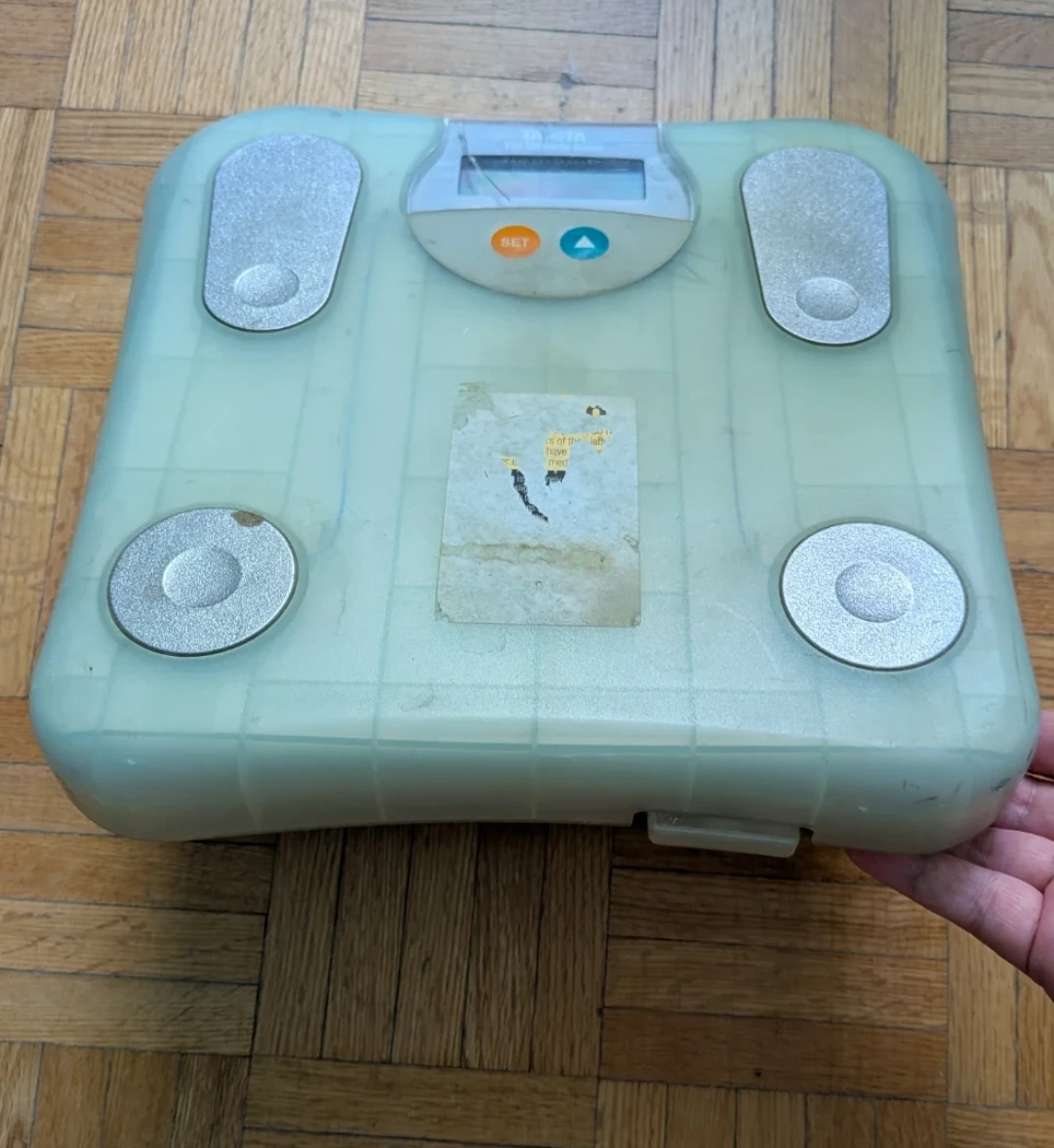 Omron Body Composition Scale - photo 2