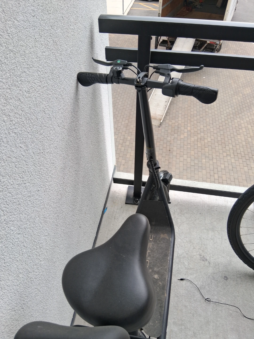 Black DECKER Electric Scooter with Seat and Basket - photo 2
