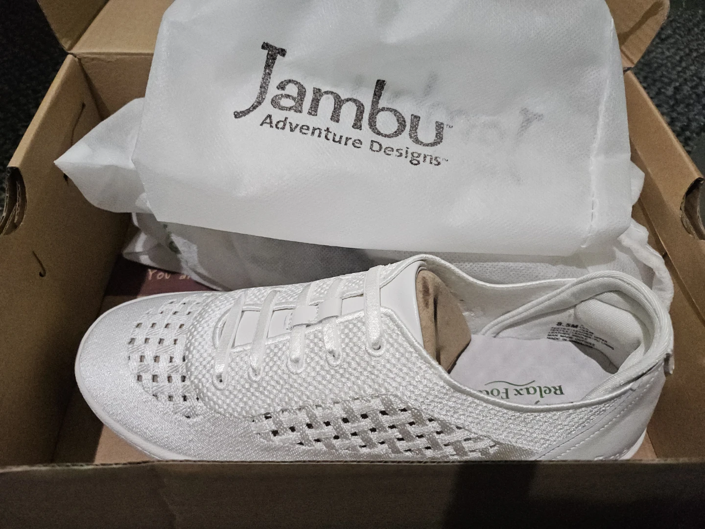 Jambu Women's White Relax Foam Sneakers Size 8.5M