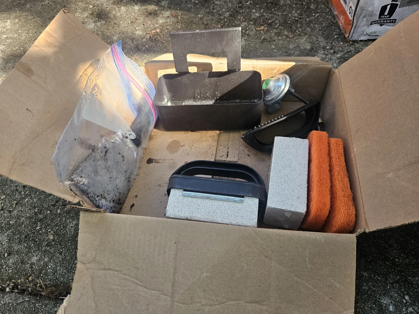 Blackstone 22" Griddle with Accessories - photo 3