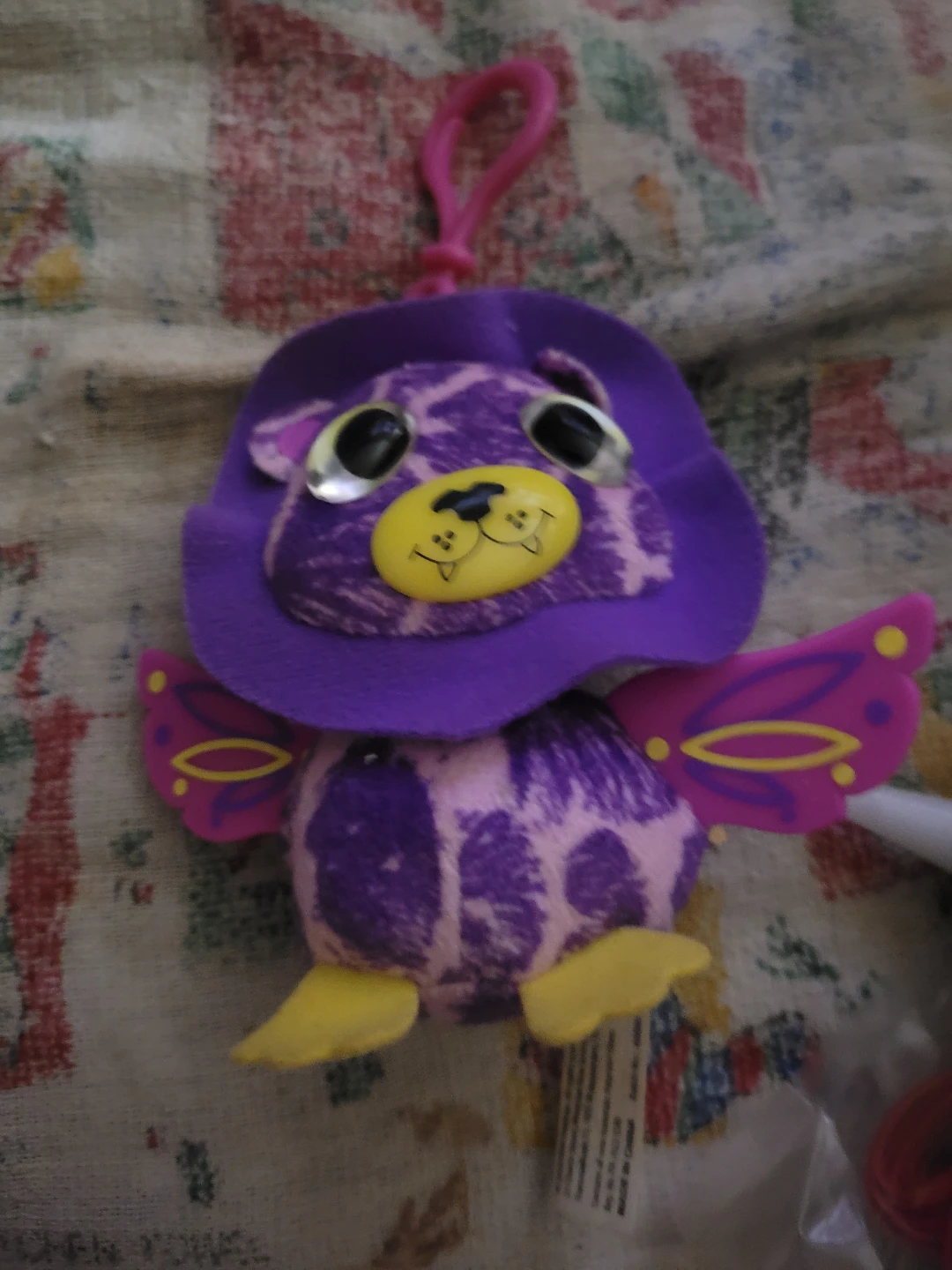 Hatchimals Talking Twin Surprise Plush Clip-On in purple