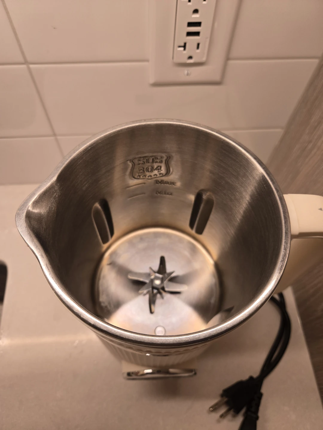 KIDISLE nut milk maker [Moving Out Sale] - photo 2