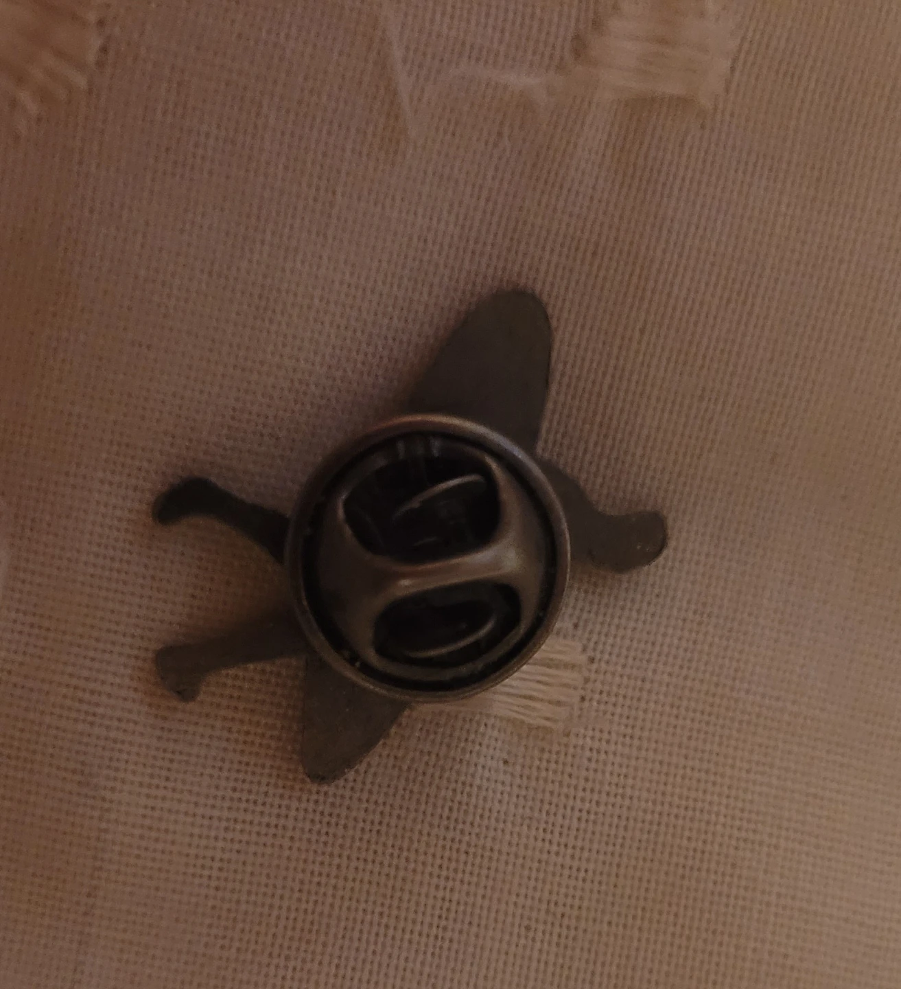Surfer Lapel Pin - photo 3