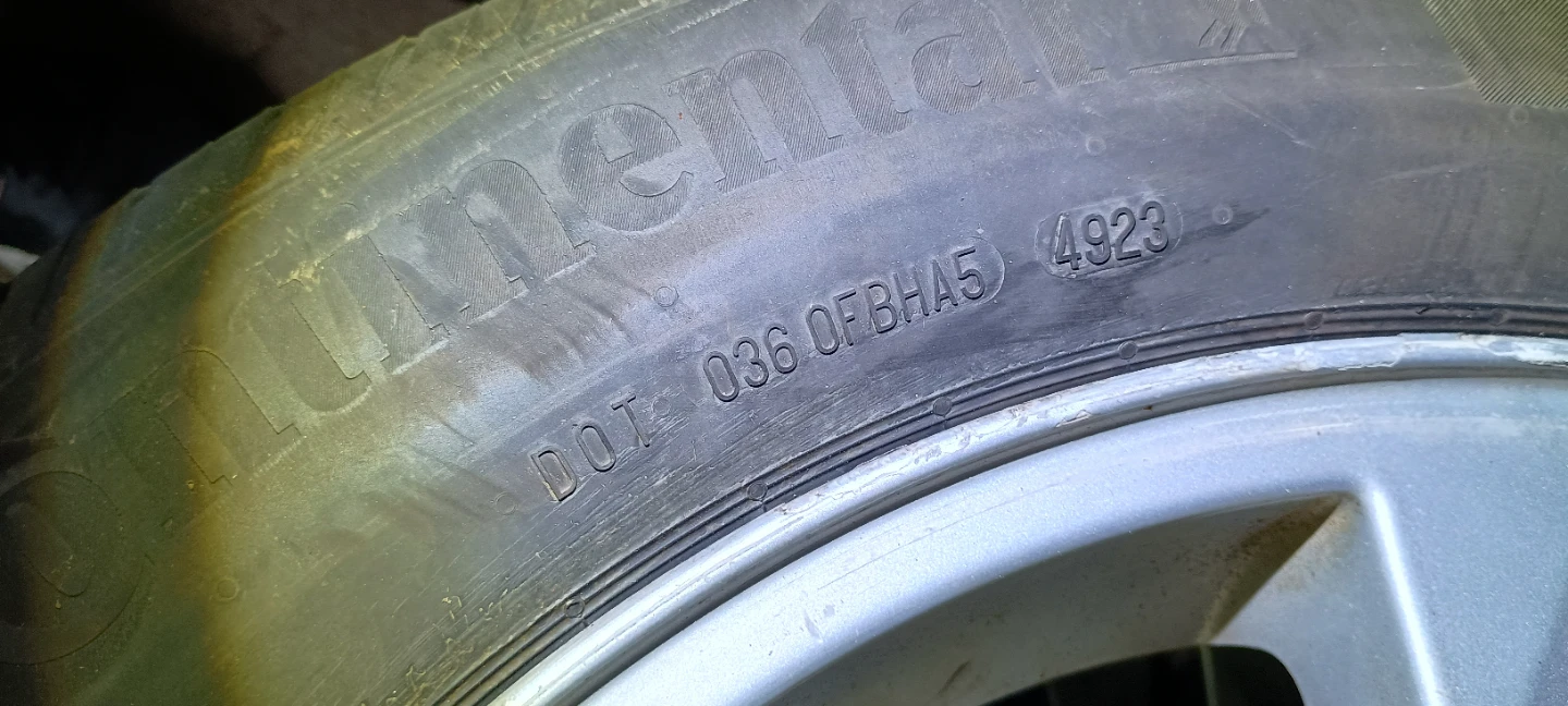 BMW Alloy Wheel with Continental Tire - photo 4