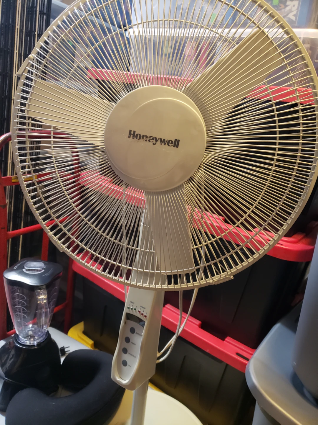 Honeywell Pedestal Fan - photo 2