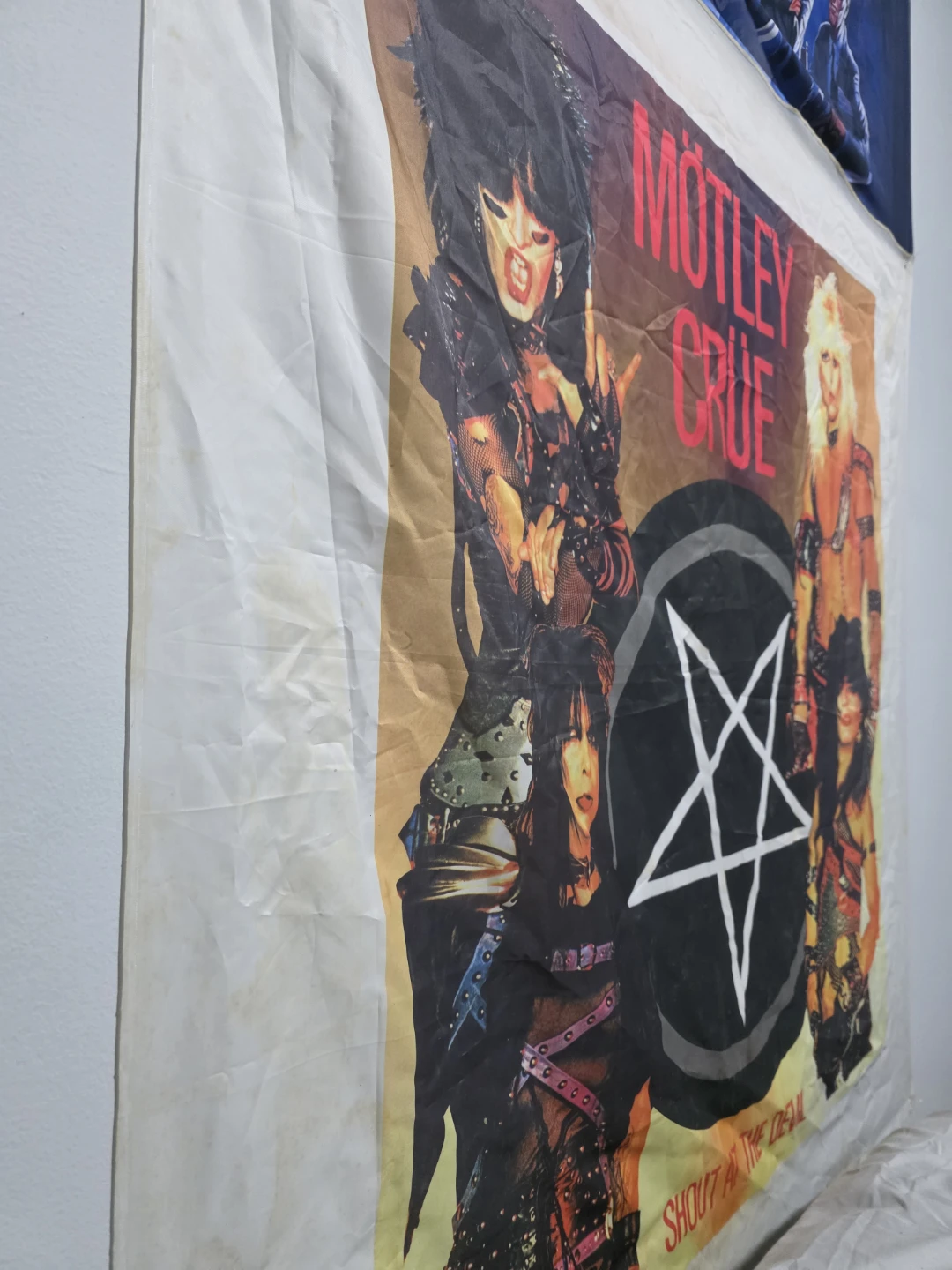 RARE vintage 1984 Mötley Crüe Shout at the Devil tapestry flag.