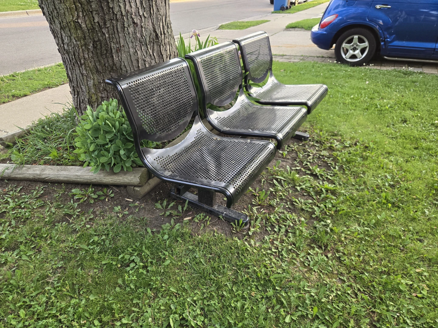 Black Metal 3-Seater Bench - photo 2