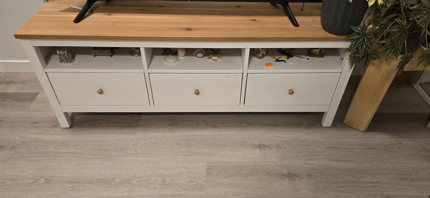 IKEA HEMNES TV Bench - White Stain/Light Brown