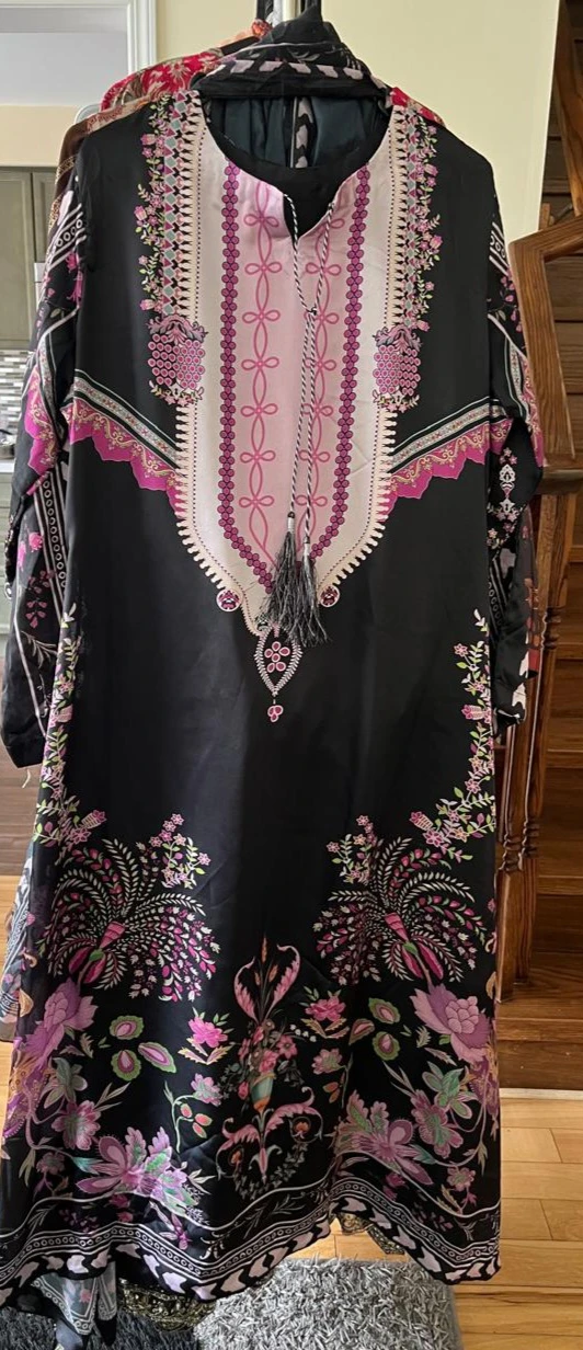 Beautiful silk kaftan - photo 3